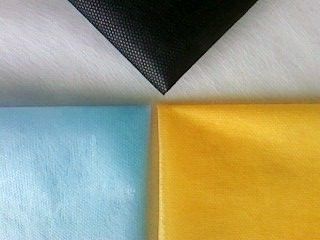 Polyester nonwoven fabric